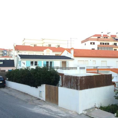 Native Surfhouse Hostel Praia da Lourinhã Екстериор снимка