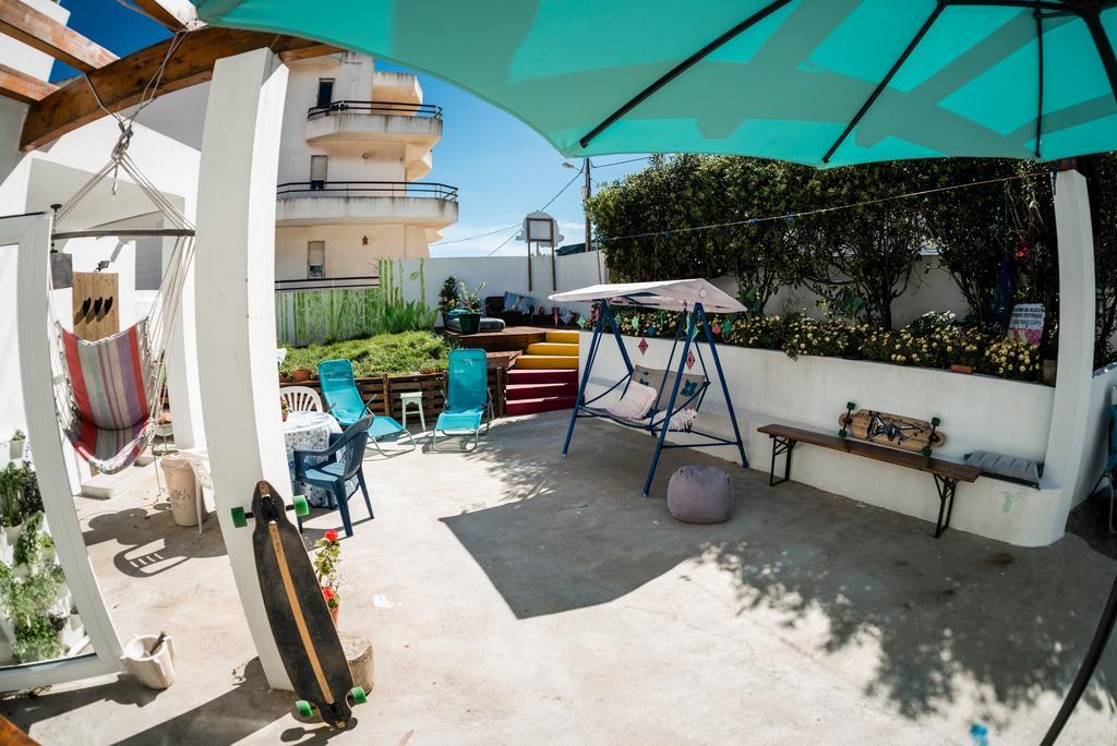 Native Surfhouse Hostel Praia da Lourinhã Екстериор снимка