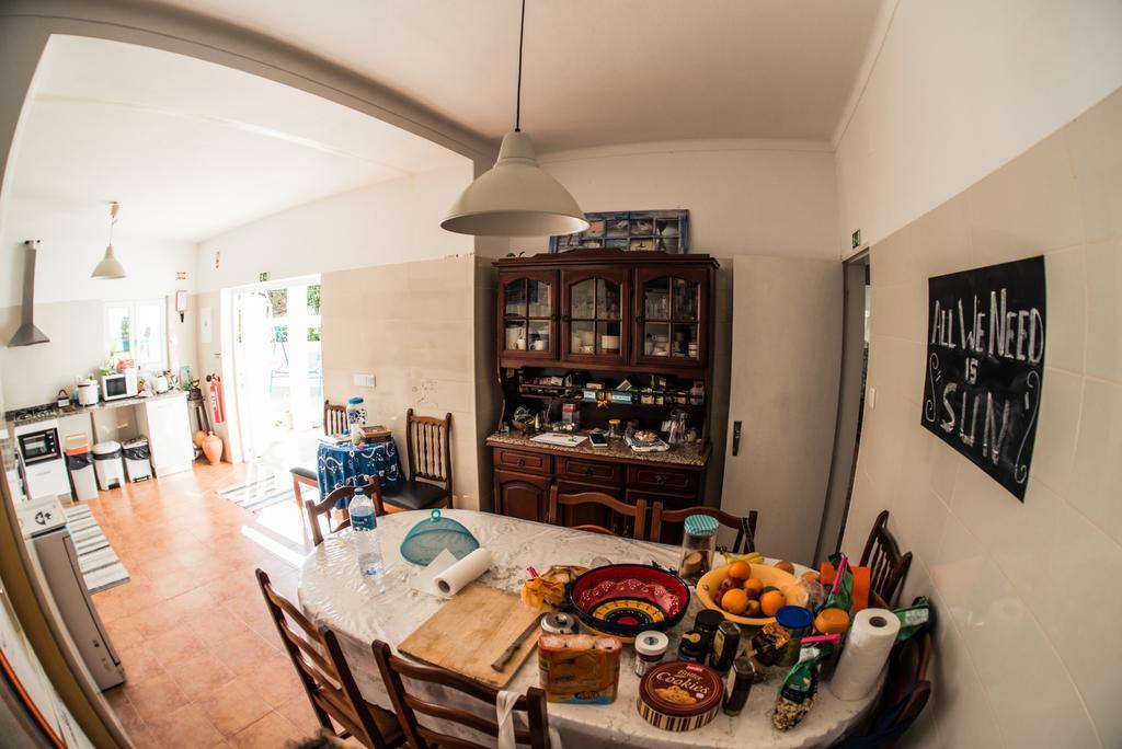 Native Surfhouse Hostel Praia da Lourinhã Екстериор снимка