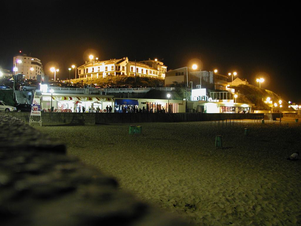 Native Surfhouse Hostel Praia da Lourinhã Екстериор снимка