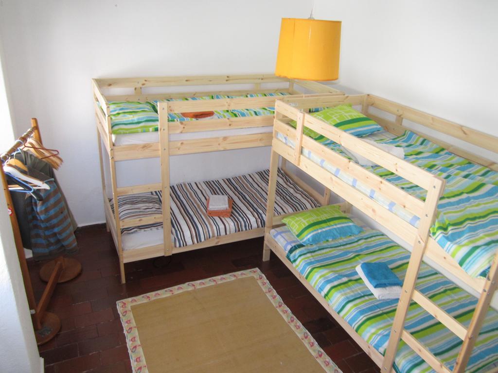 Native Surfhouse Hostel Praia da Lourinhã Екстериор снимка